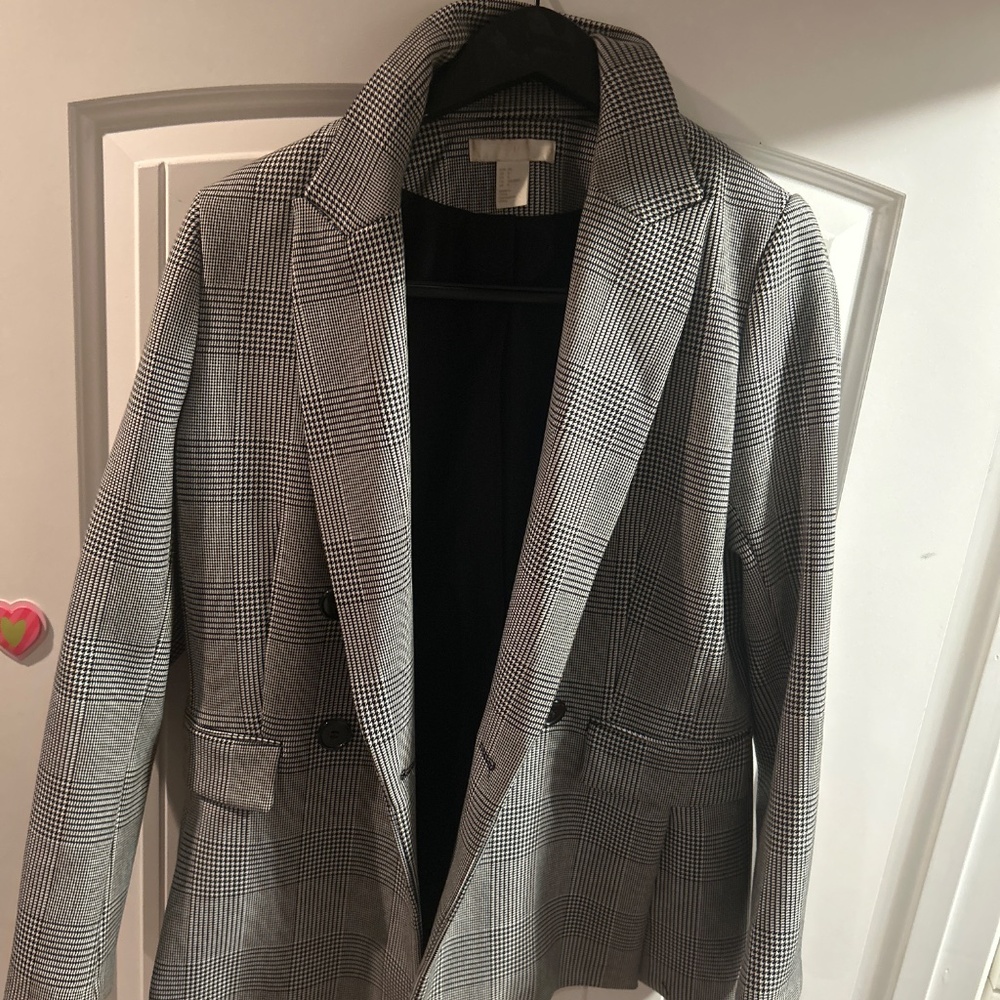 Blazer - Picture 2 of 3